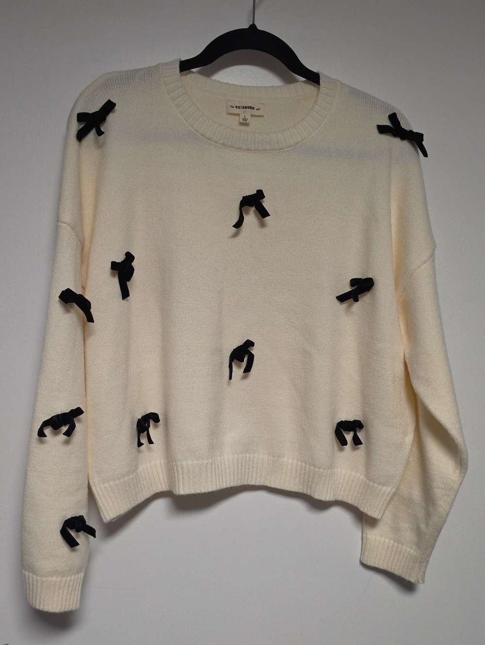 eesome Cream Crewneck Sweater with Black Bow Accents Size L